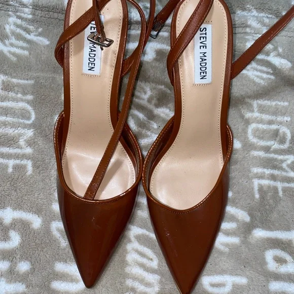 Steve Madden Nude, clear shoes - Picture 2 of 4